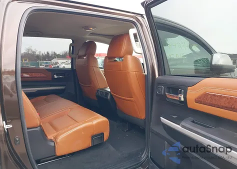 2019 Toyota Tundra 1794 5.7L V8 из США, поврежденный, VIN 5TFAY5F13KX798448